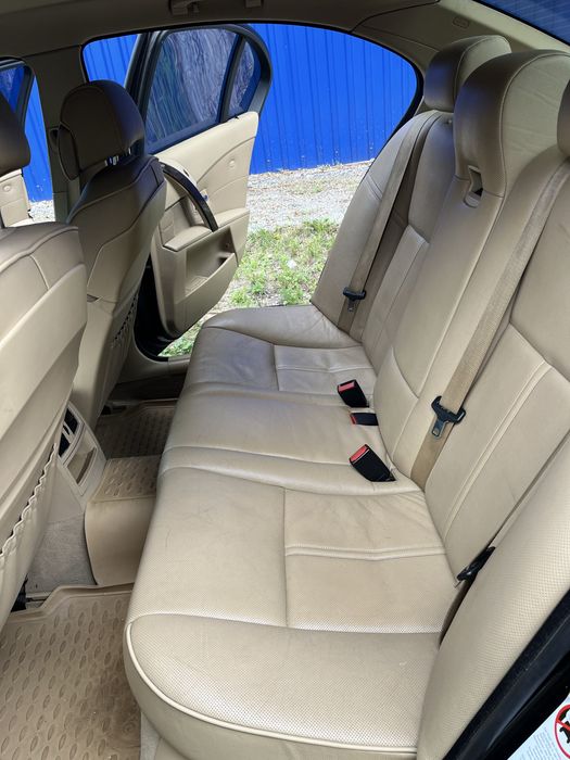 Продаю BMW E60 2003