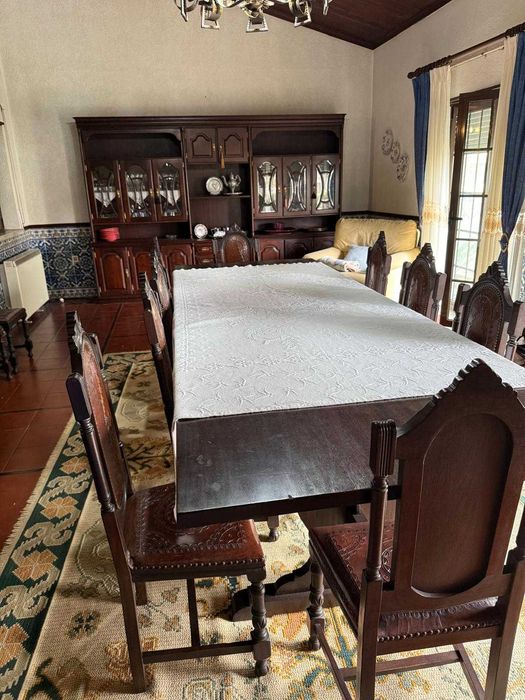 Mesa em madeira maciça 2,91 x 1,04m estilo clássico/rústico