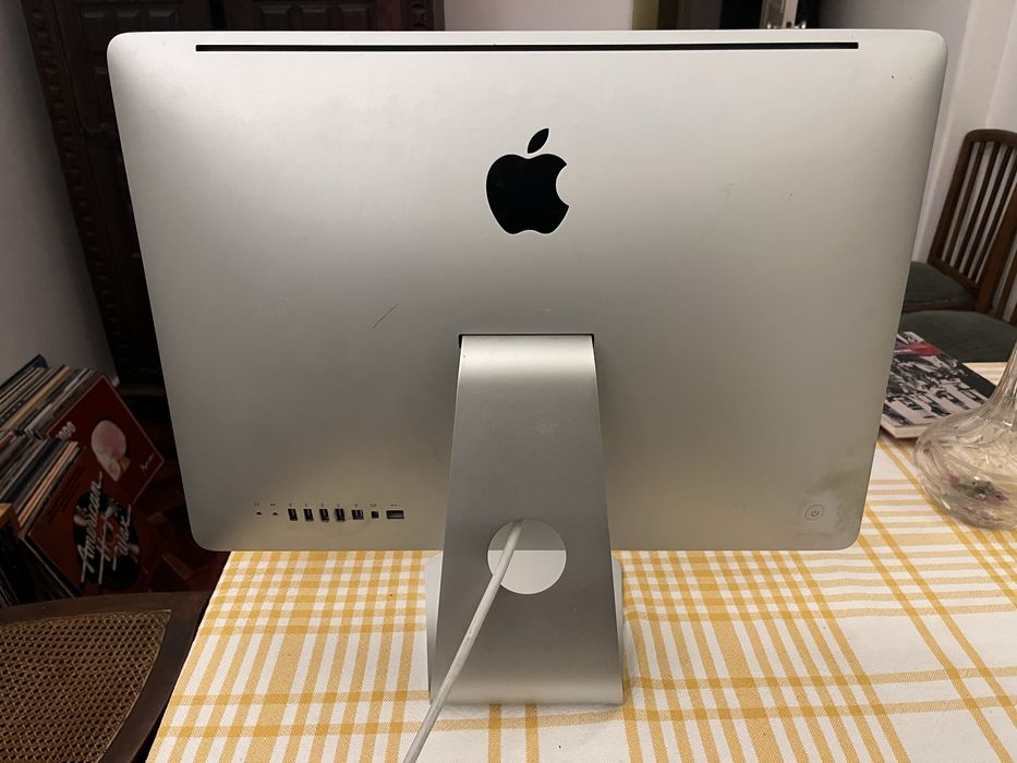 iMac 21,5” Mid 2010 | SSD + macOS Ventura | Pronto a usar
