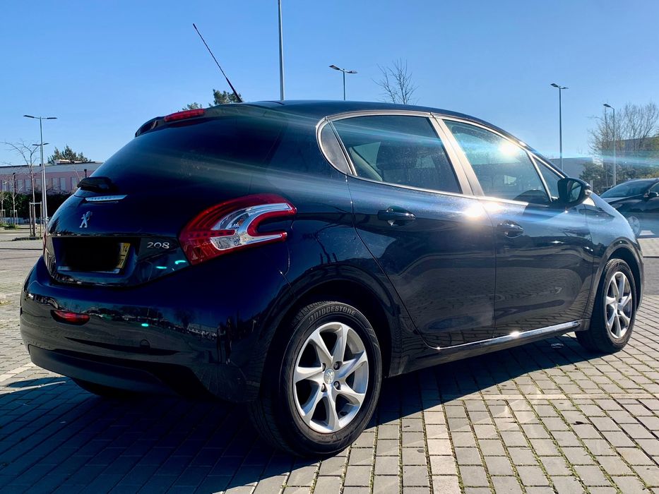 Peugeot 208  1.2
