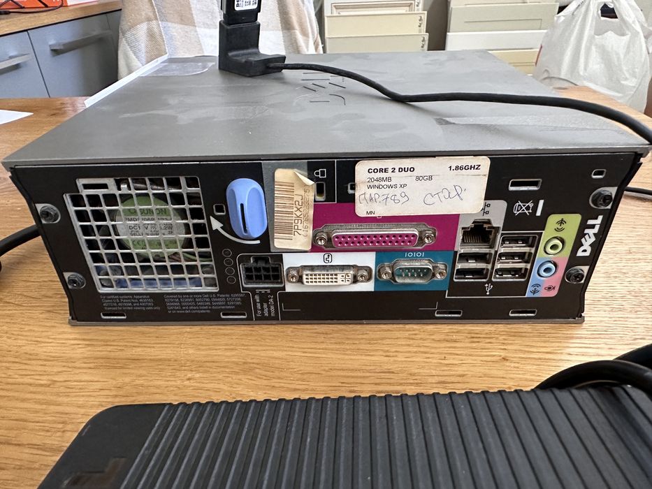 Системний блок клавіатура WiFi адаптер