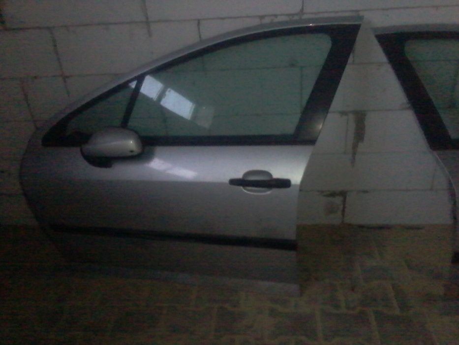 Дверь двері Двери передняя задняя Пежо 407 Peugeot 407