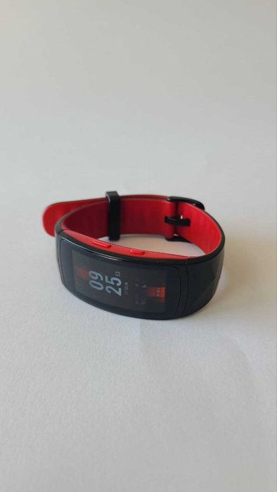 Fitness bracelet Samsung Gear Fit2 Pro