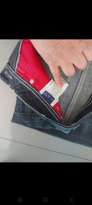 Calcas de ganga novas marca trussard