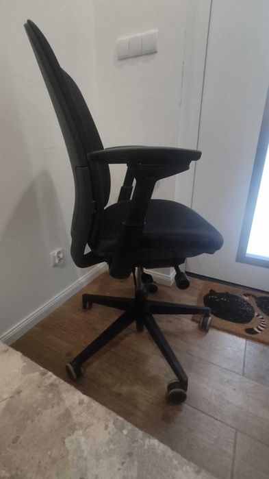 Krzesło biurowe ergonomiczne