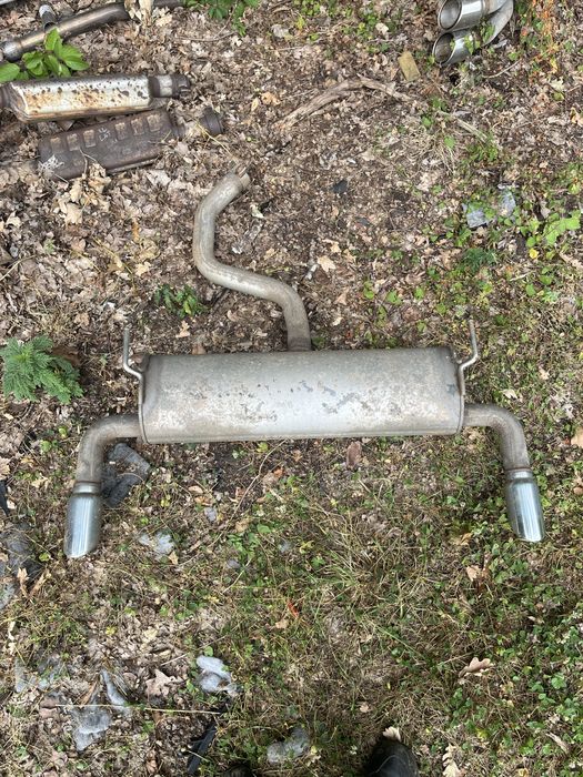 Jeep cherokee kl 3.2.  14-22 рік задня бочка глушника