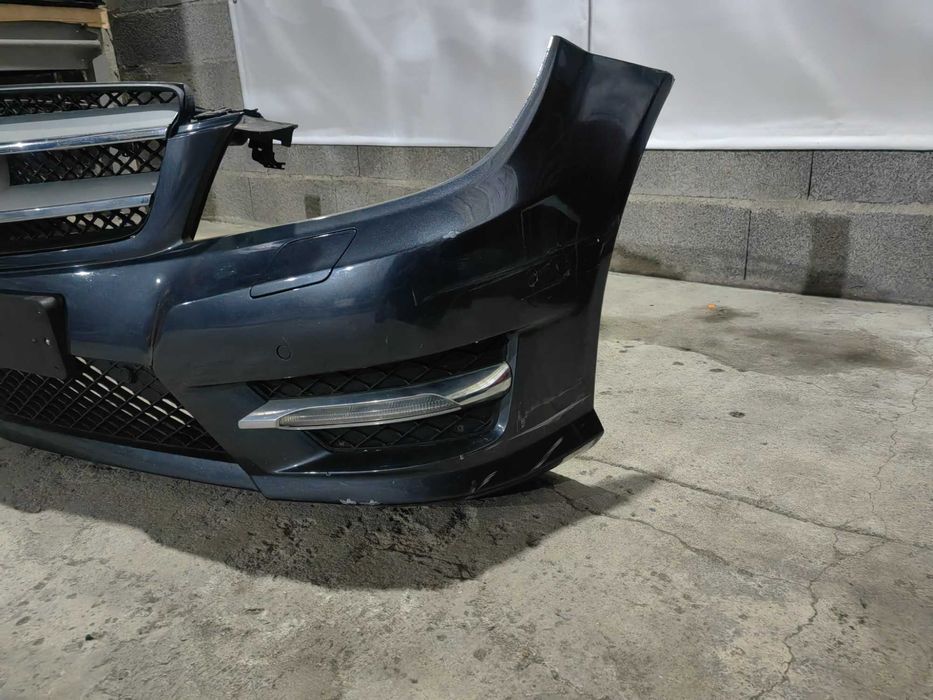 Para-choques frente Mercedes AMG Class C W204 facelift