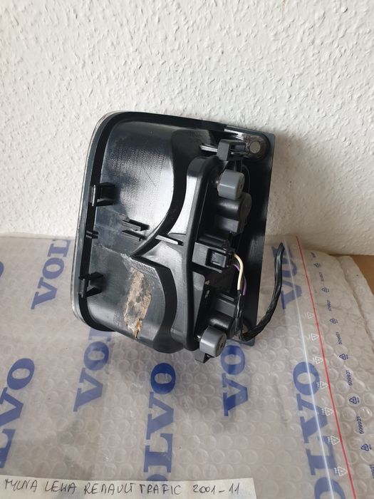 lampa tylna lewa  Reanult Rrafic II 2001- 11