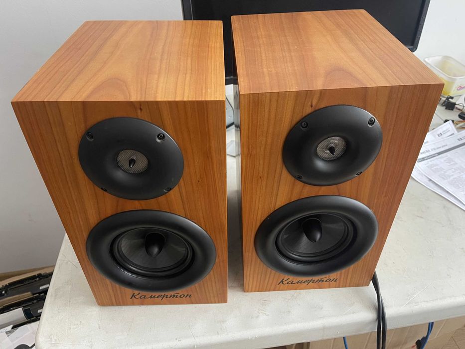Полична акустика камертон
