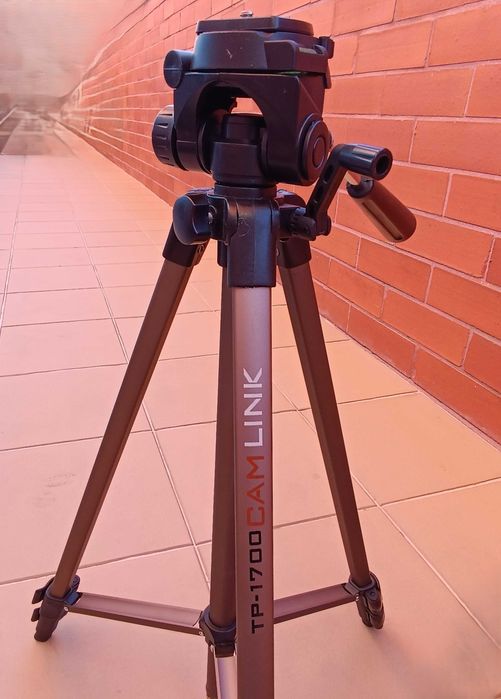 Tripé Profissional CamLink TP-1700 com Saco de Transporte