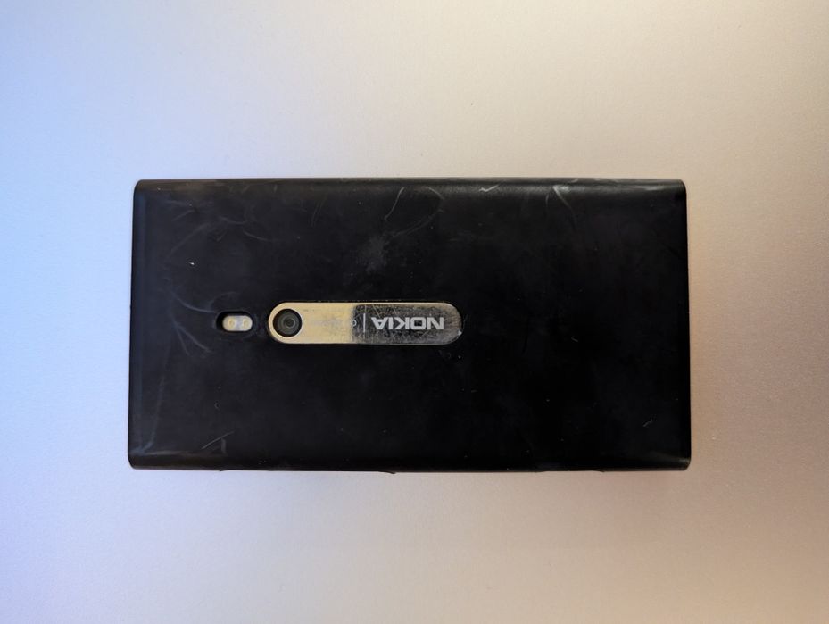 Nokia  Lumia 800