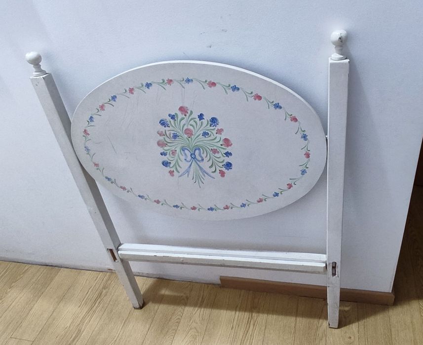 Cama solteiro branca