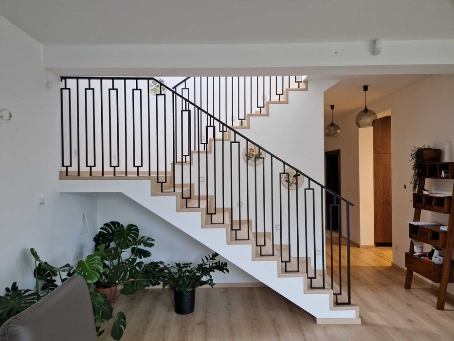 Balustrady wewnętrzne・Balustrady schodowe・Barierki na schody ・Harfa