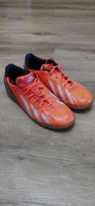 Buty sportowe halówki adidas