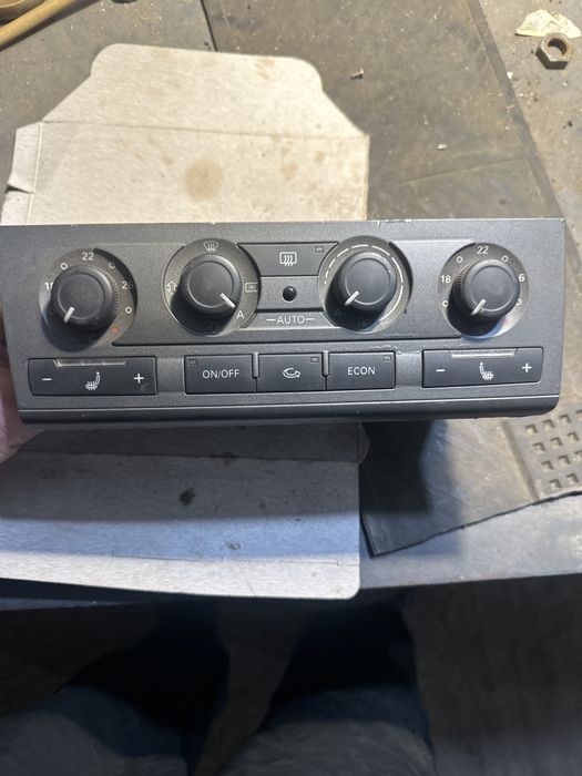 Ауді А6 с6 блок клімат-контроля.