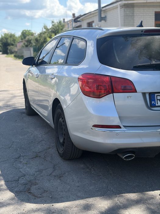 opel astra sports tourer