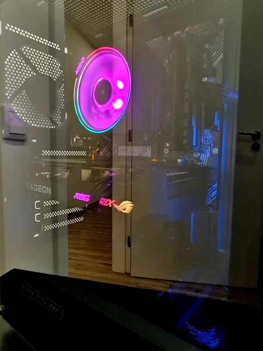 PC Gaming Ryzen 7 3700X / RX 6650 XT
