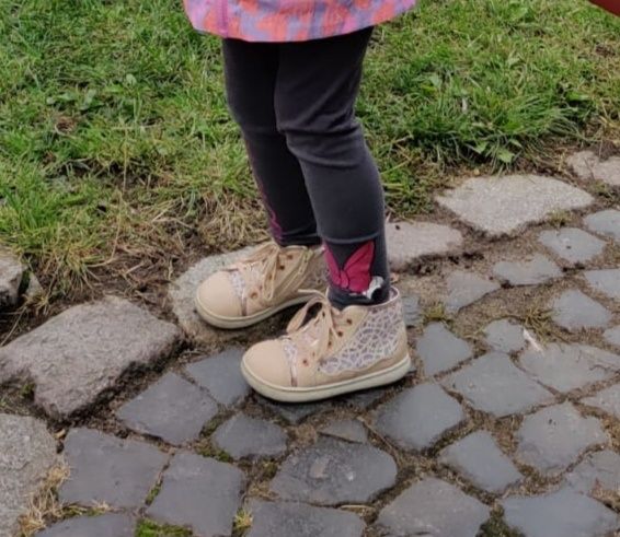 Śliczne buty buciki botki Primigi 25