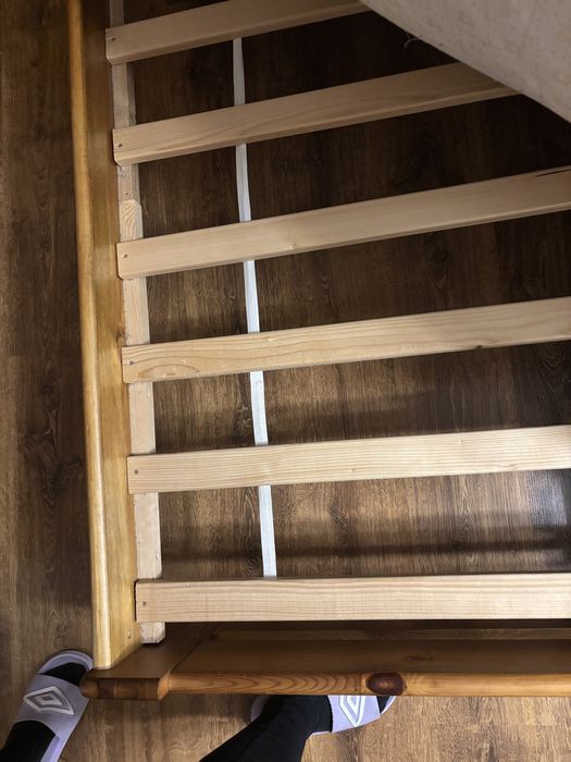 Łóżko z materacem 160x200