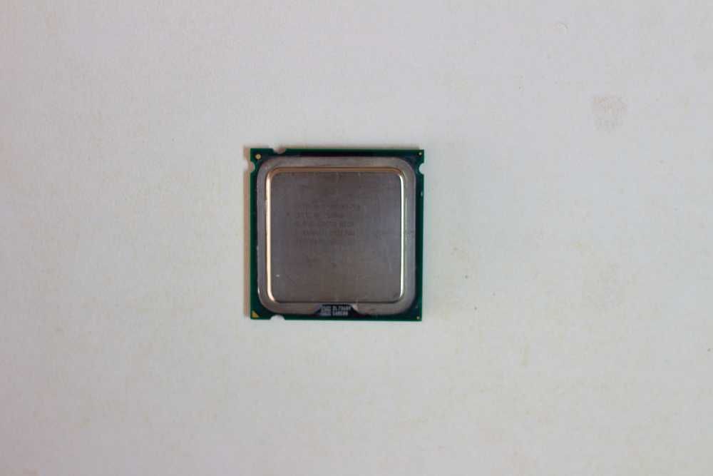 Placa mae Gigabyte GA P43 ES3G e Processador Intel '06 X5450 XEON