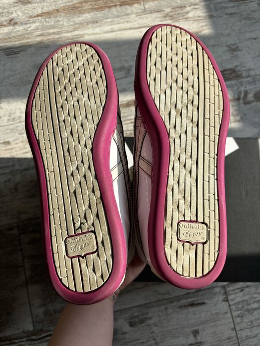 Високі білі кеди onitsuka tiger, лакована шкіра під рептилію