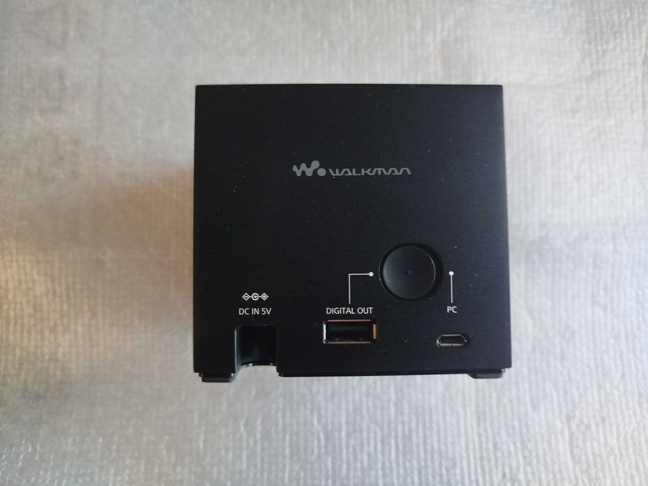 Док-станція Sony Walkman Cradle BCR-NWH10
