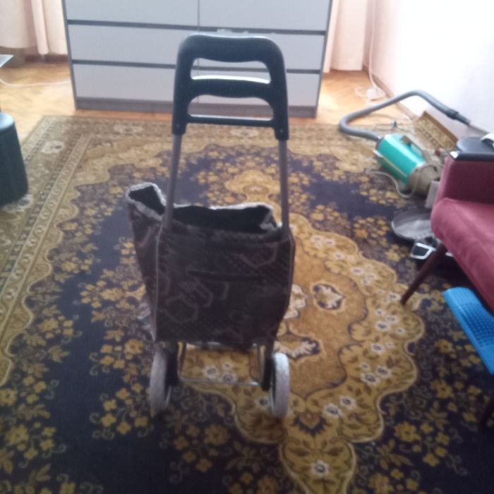 Продам Кравчуку-візок б/у.Е торг.