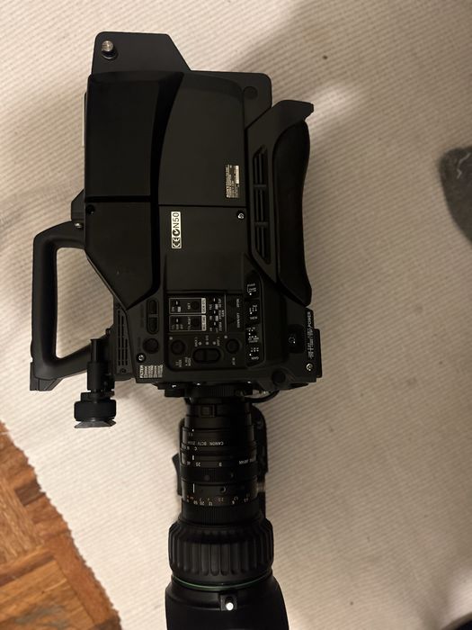 Kit Sony DXC-D30 com a lente Canon J21x7.8B