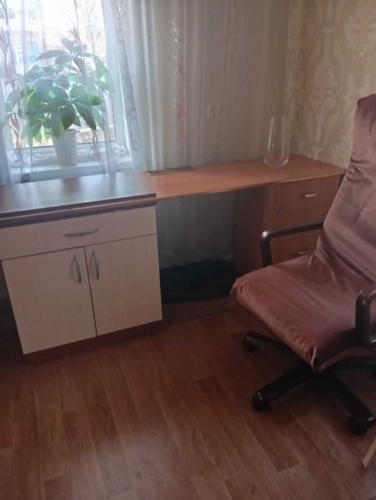 Продам  стіл компьютерний