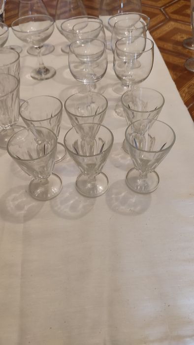 Assorted glass drinking glasses64751662241154122
