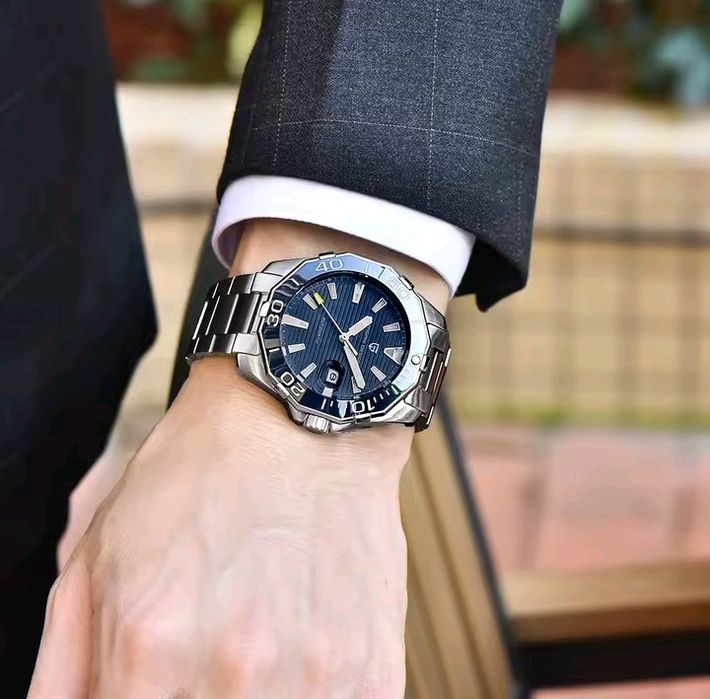 Чоловічий годинник