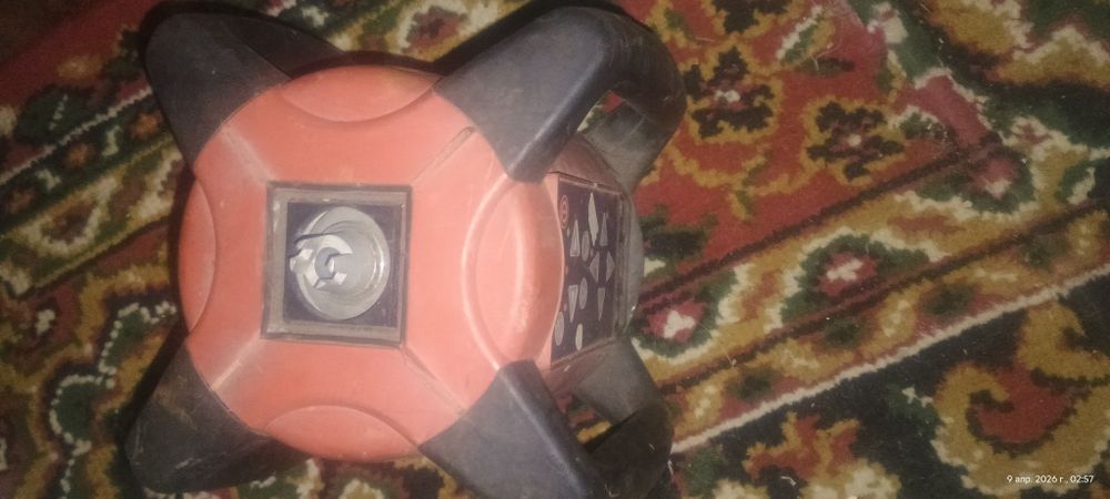 Ловушка для нивелира HILTI PR25  вместе с нивелиром