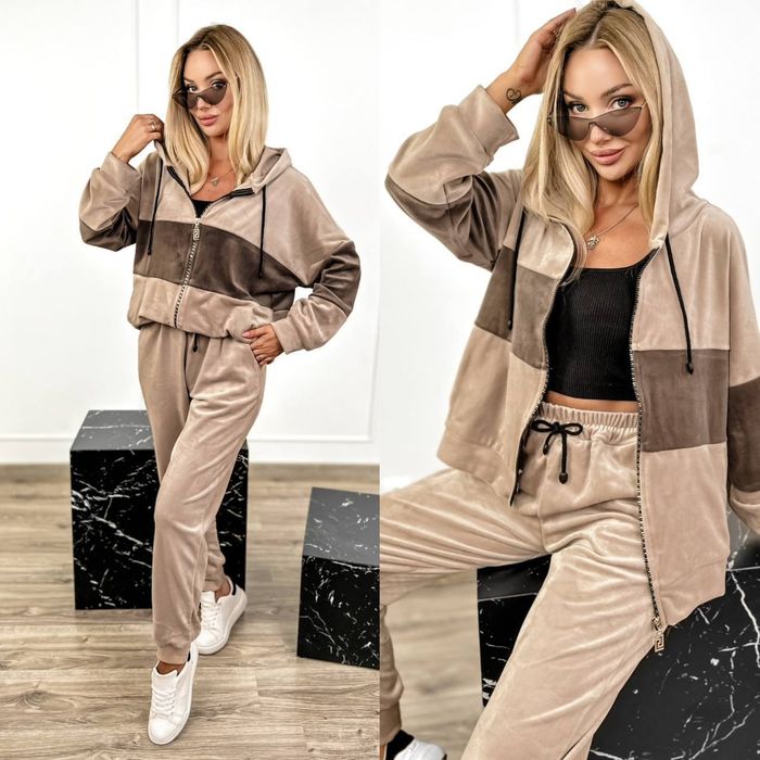 Жіночий велюровий костюм гарної якості