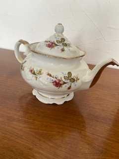 Вінтажний порцеляновий чайник. Фабрика порцеляни «Chodzież» (Fabryka Porcelany Chodzież), Польща