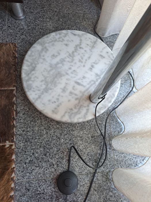 Candeeiro branco pedra mármore ba base.