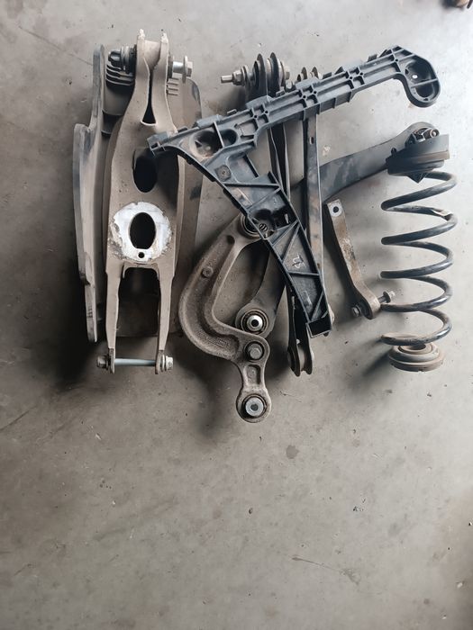 Ауді А4 B9 Audi S line quattro розборка розбірка чверть безпека цапфа