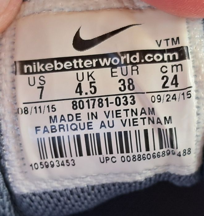 Продам оригінальні кросівки Nike