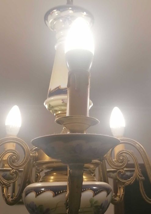 Candeeiro com 5 braços de luz como novo.