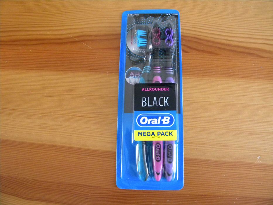 Oral-B Allrounder Black Manualna szczoteczka do zębów, 3 sztuki