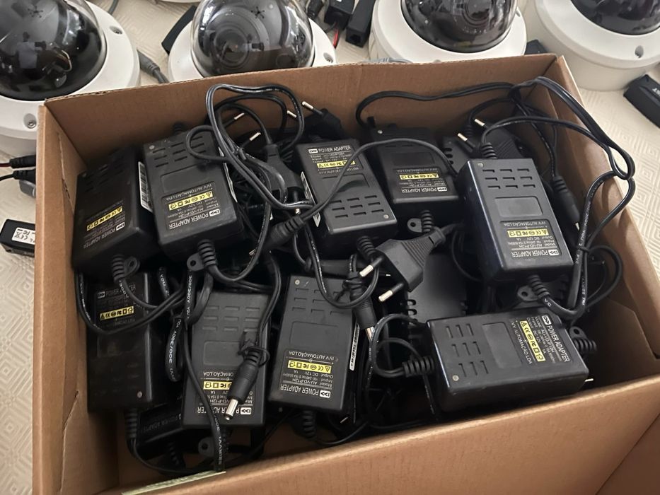 Câmeras de vigilância MAZI