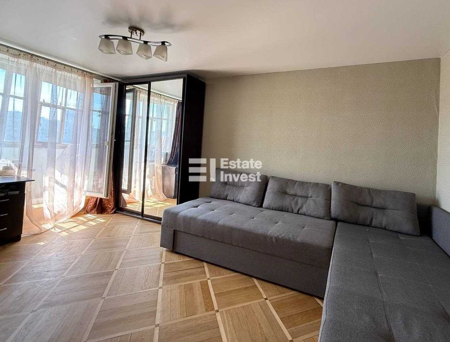 Продам 2 кімн. квартиру на Олексіївці, пр. Перемоги, 67
