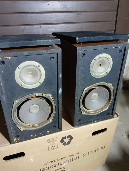 Kolumny UNITRA do renowacji