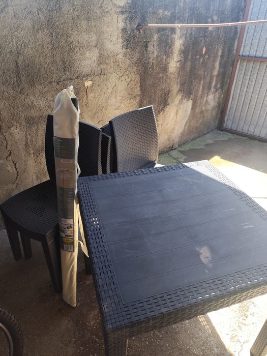 Mesa de exterior c/ 4 cadeiras