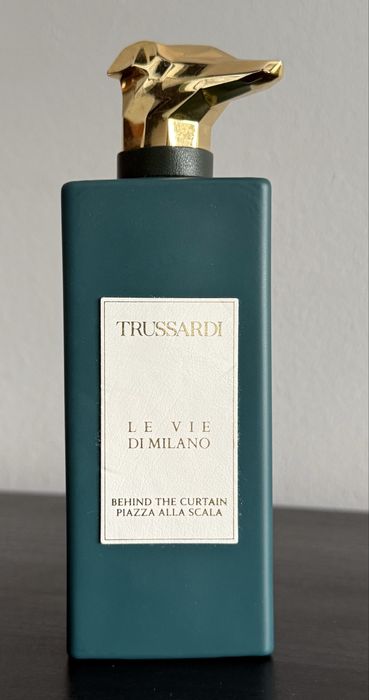 Trussardi - La Vie di Milano - Behind the curtain piazza alla scala