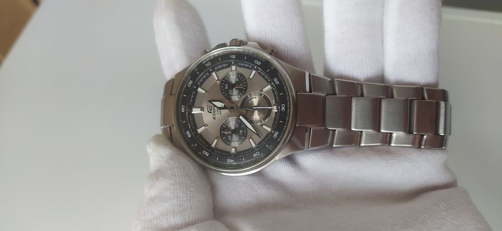 Часы Casio Edifice EF-562 годинник