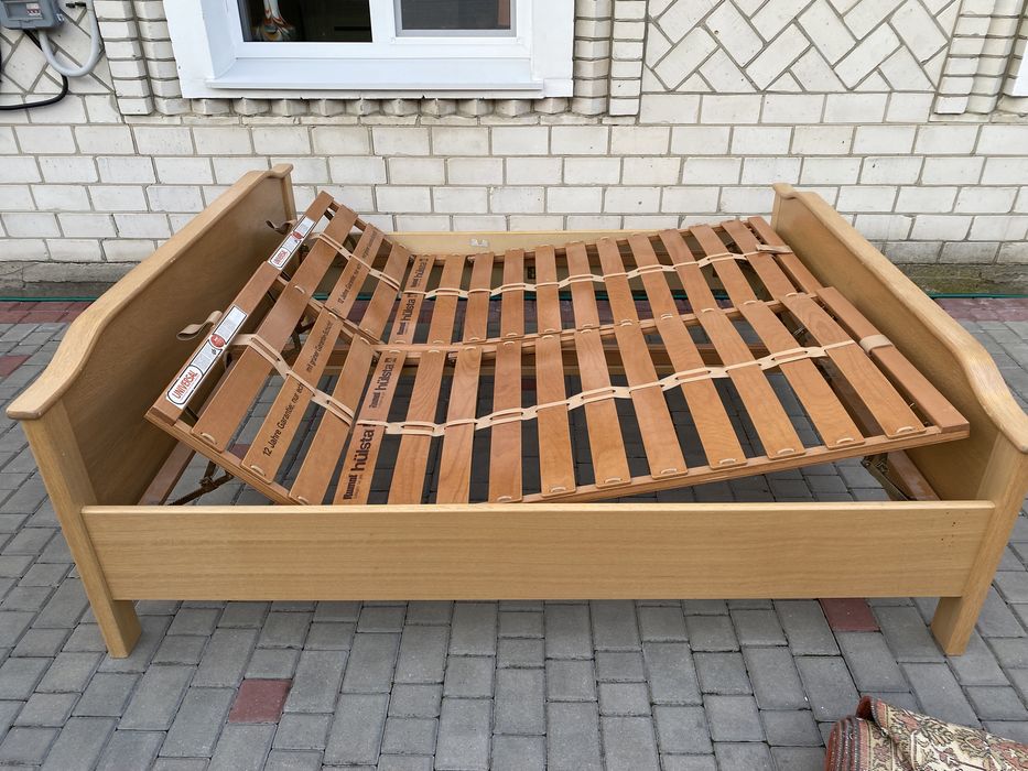 Кровать с ортопедическими ламелями