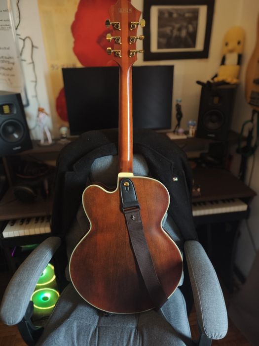 Ibanez PM3C Guitarra Hollowbody Elétrica