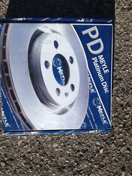 Mercedes Benz C200-220, discos de travagem.