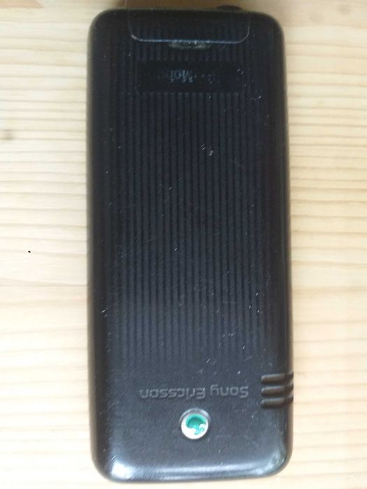 Telefon Sony Ericsson J132