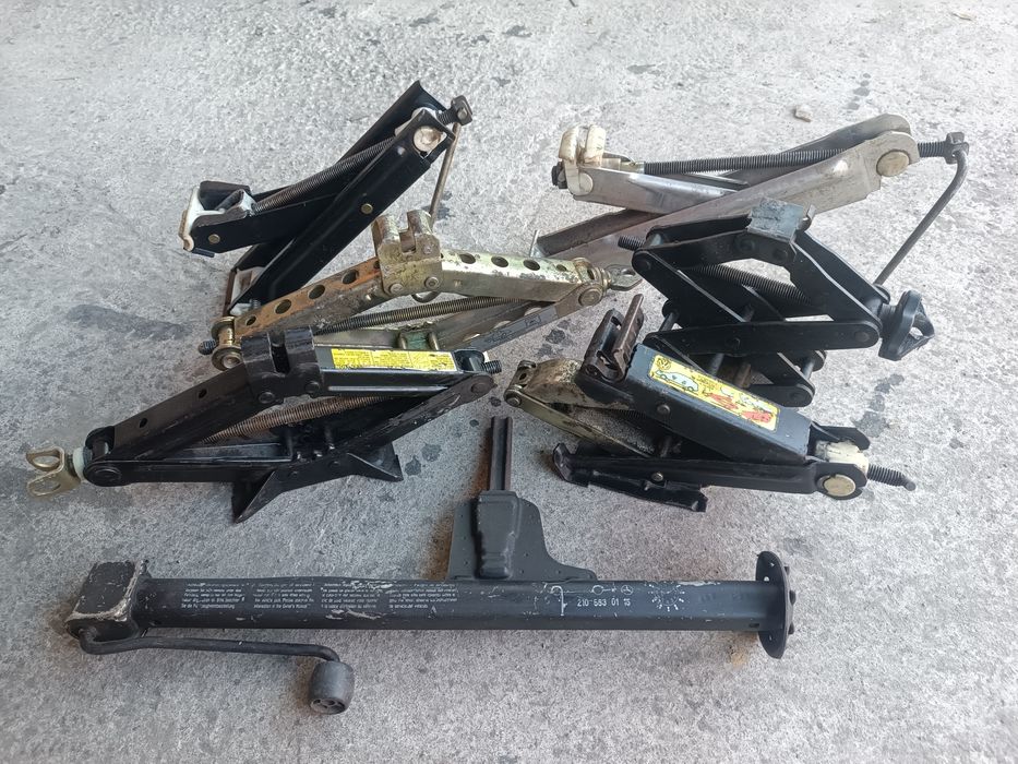 Механічні домкрати для Легкових автомобілів